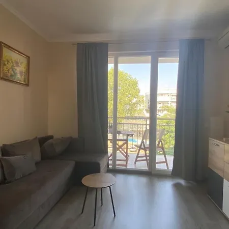 Bratanov Vip Vision Apartment